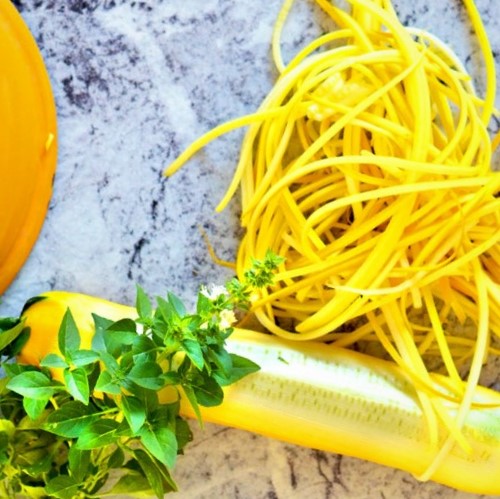 spaghetti de courgettes jaunes